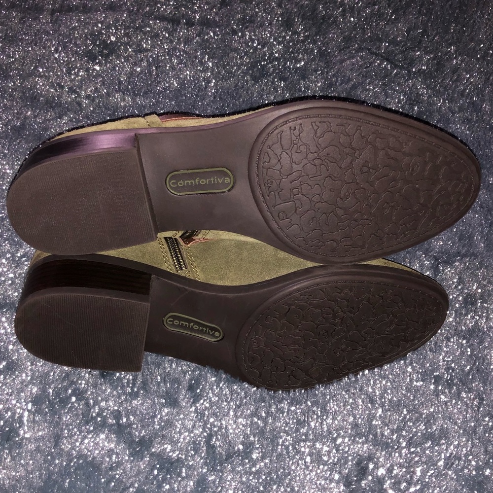 Comfortiva Corliss Booties - Picture 5 of 8